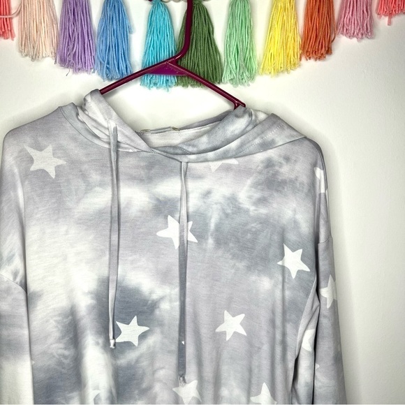 Altar’d State Pull Over Gray Grey Star Hooded Casual tie dye Sweatshirt Large - Picture 6 of 15